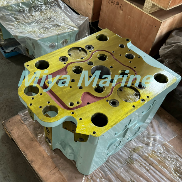 YANMAR N330 cylinder head